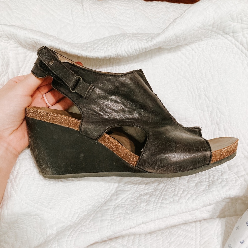 OTBT Size 10 Leather Wedges
